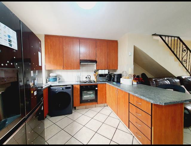 2 BEDROOM TOWNHOUSE FOR SALE IN HALFWAY GARDENS